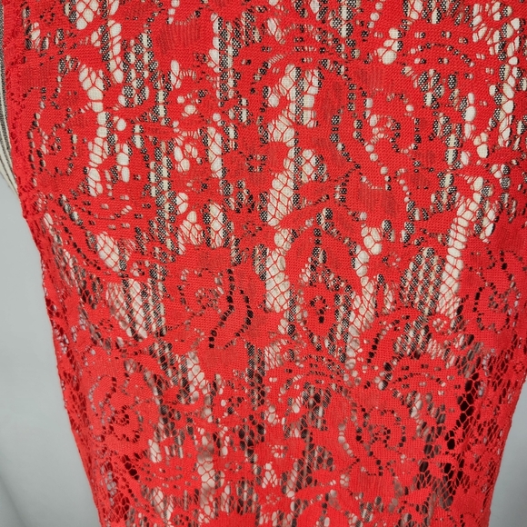 Disney Mickey Mouse Red Floral Lace Back Sleeveless Tank Top Size Medium (7-9) - Picture 5 of 9